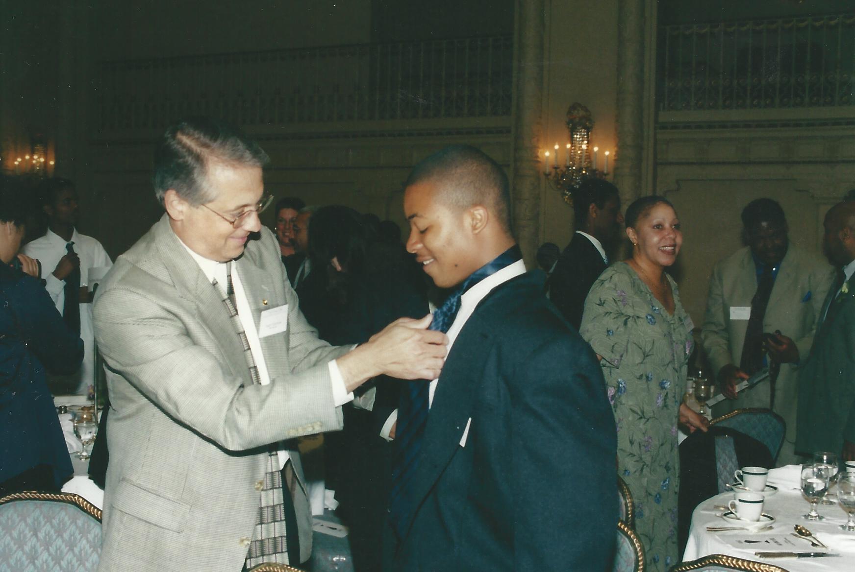 TieOneOn2000_0041.jpg