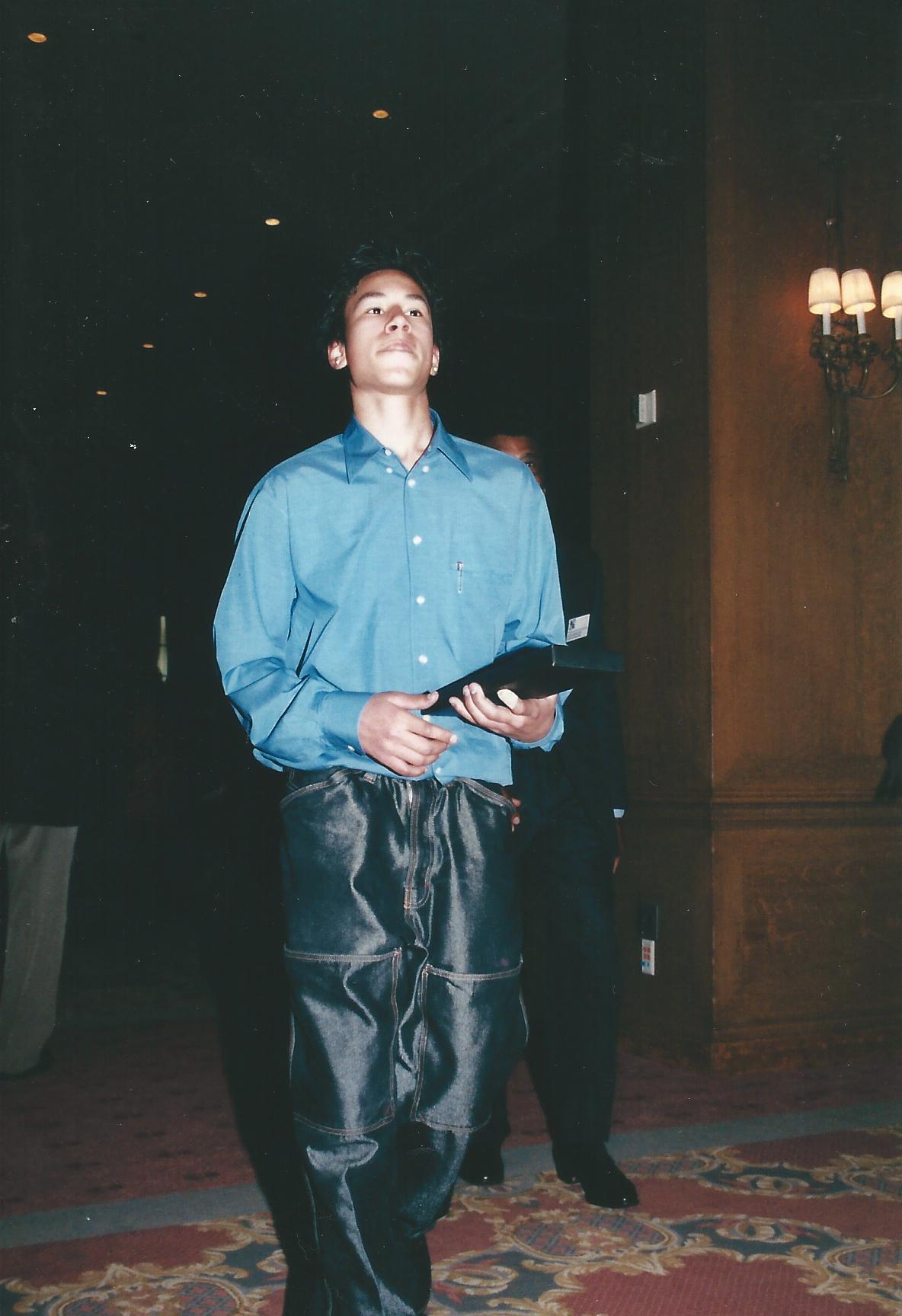 TieOneOn2001_0054.jpg